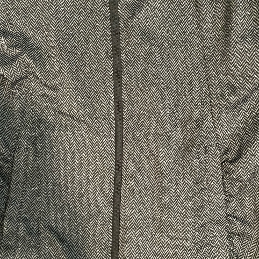 Sweatshirt - Picture 2 of 4